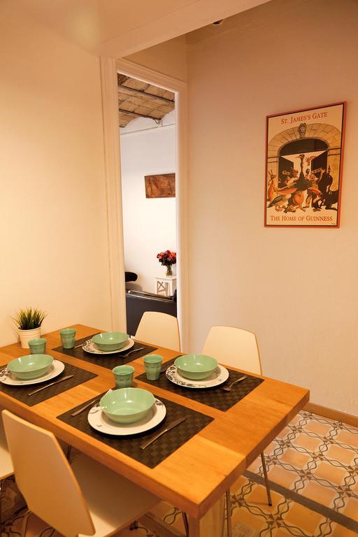 Piso En Poblesec Apartment Barcelona Exterior photo