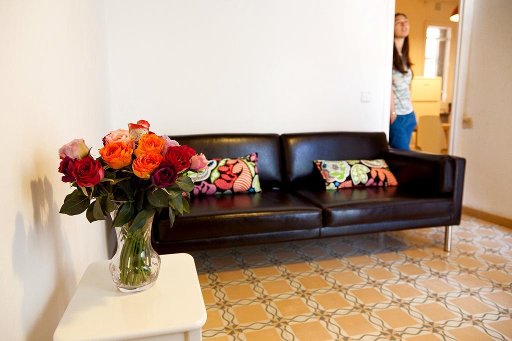 Piso En Poblesec Apartment Barcelona Exterior photo